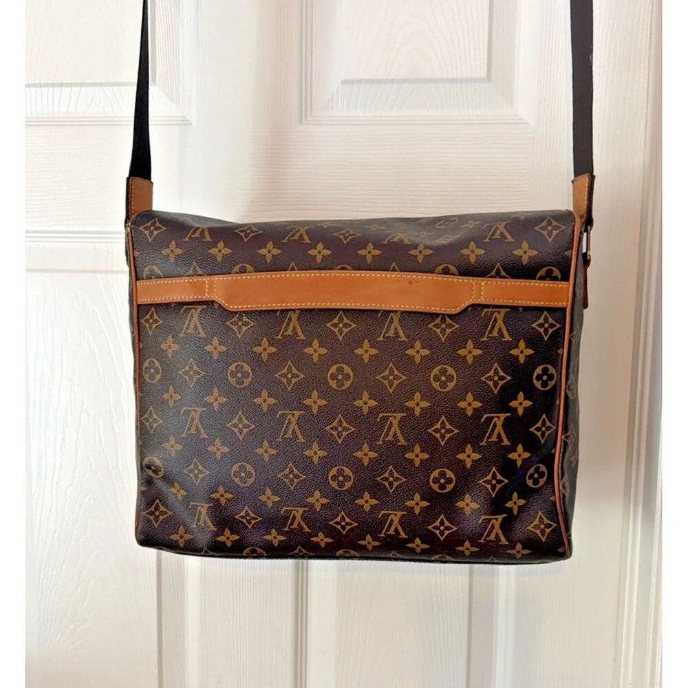 VINTAGE Louis Vuitton Monogram Abesses Shoulder Bag 14x11x3